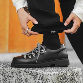 Summit Derby | Robuster Stil & Urbaner Look