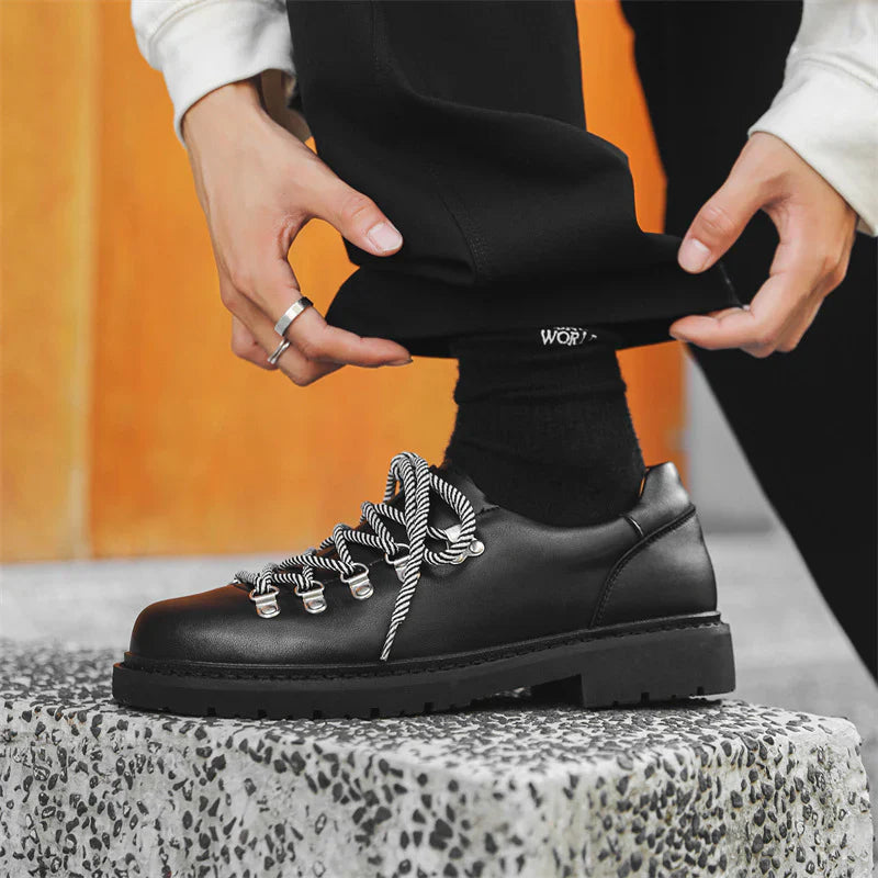 Summit Derby | Robuster Stil & Urbaner Look